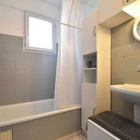 Spacious Holiday In Near Sea * קולוויל-סור-מר
